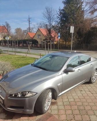 Jaguar XF cena 68600 przebieg: 168000, rok produkcji 2014 z Gniezno małe 436